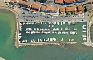 13 x 4.2 Mètre Poste d'amarrage San.Vincenzo LIVORNO Port de Plaisance