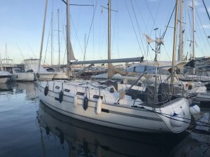 Bateau Bavaria 40S + amarrage 12 x 4,5 au Club de Mar Marina à vendre