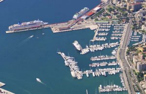 70 x 14 Mètre Poste d'amarrage Club de Mar Port de Plaisance A Vendre
