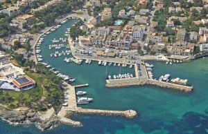 10 x 4 Mètre Poste d'amarrage Real Club Nautico Porto Petro Port de Plaisance A Vendre