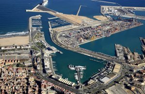 35 x 7 Mètre Poste d'amarrage La Port de Plaisance de Valencia - Americas Cup Experience Port de Plaisance A Vendre
