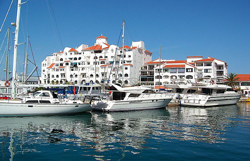 35 x 8 Mètre Poste d'amarrage Port de Plaisance Bay Port de Plaisance A Vendre