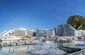 12 x 4 Mètre Poste d'amarrage Ocean Village Port de Plaisance A Vendre