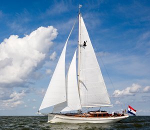 Découvrez le « Stoute Hendrik » Puffin 41 Modern Classic 2008, un voilier classique et moderne.